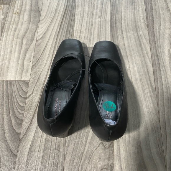 New Andrew Marc New York - Black Square Toe Pumps - Size 7.5 Crimson T14 J-23 - Picture 2 of 7